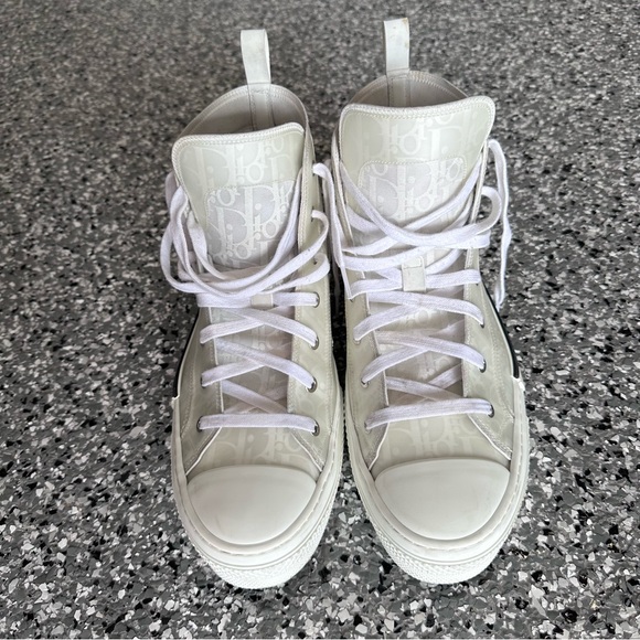 Dior B23 High-Top Sneaker - Picture 2 of 9